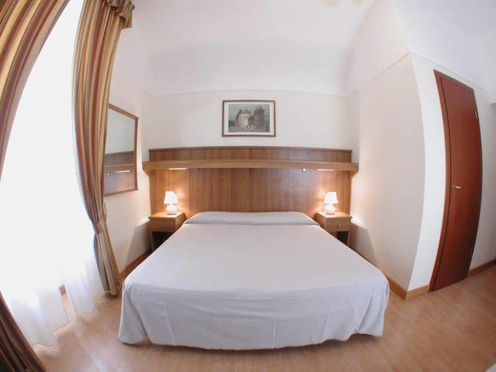 Hotel Altavilla 9 Roma Exterior foto